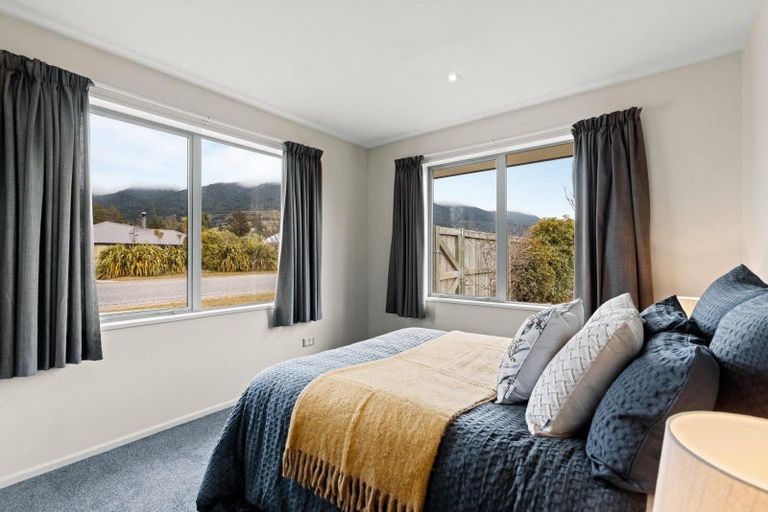 Photo of property in 25 Little Maude Drive, Lake Hawea, Wanaka, 9382