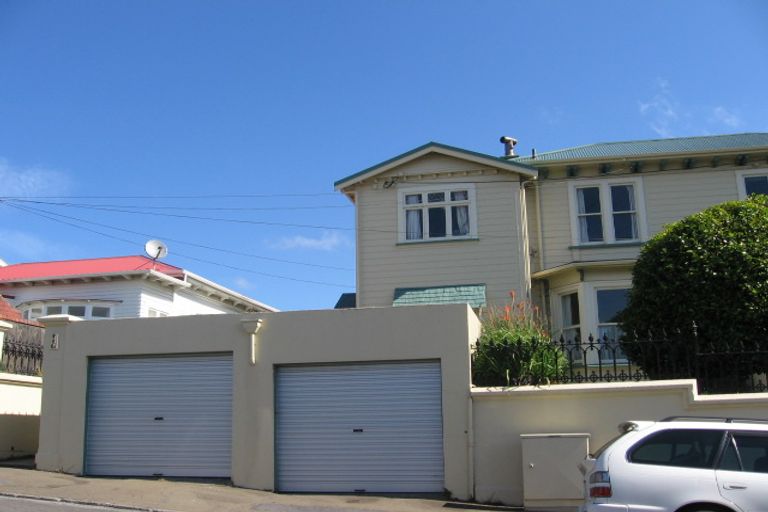 Photo of property in 4 Levy Street, Mount Victoria, Wellington, 6011