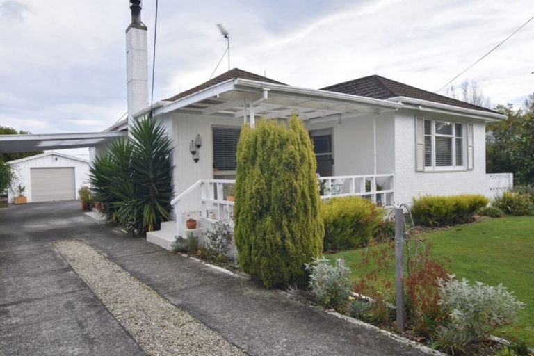 Photo of property in 35 Clifton Avenue, Carterton, 5713