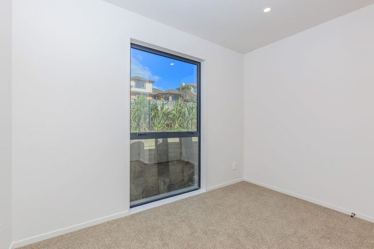 Photo of property in 6 Akeake Lane, Albany Heights, Auckland, 0632