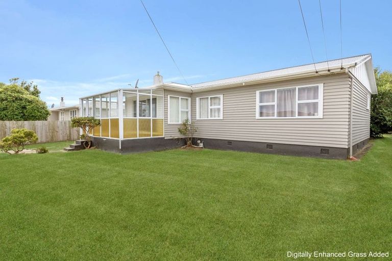 Photo of property in 14 Ferguson Street, Levin, 5510