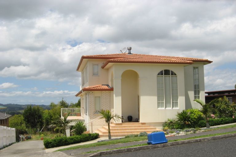 Photo of property in 72 Anzac Road, Pukekohe, 2120