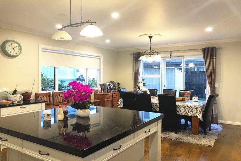 Photo of property in 16 Evelina Lane, Flat Bush, Auckland, 2019