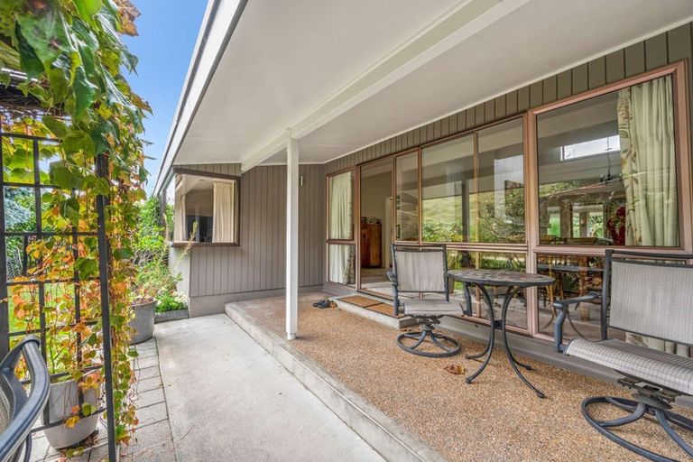 Photo of property in 72 Puketapu Road, Taradale, Napier, 4112