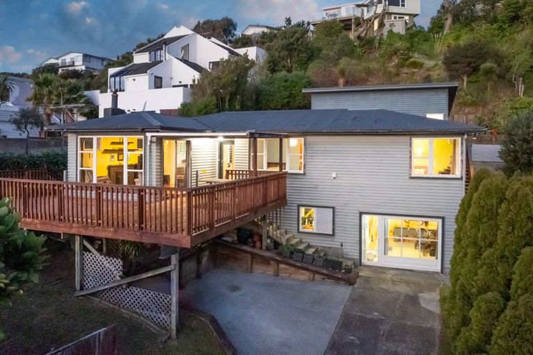 Photo of property in 32 Papakowhai Road, Papakowhai, Porirua, 5024