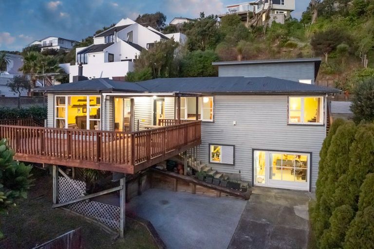 Photo of property in 32 Papakowhai Road, Papakowhai, Porirua, 5024