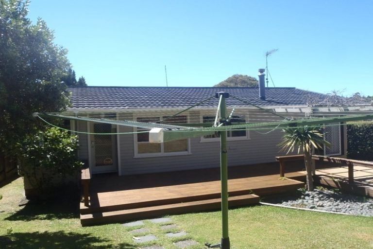 Photo of property in 8 Salamanca Road, Sunnynook, Auckland, 0620