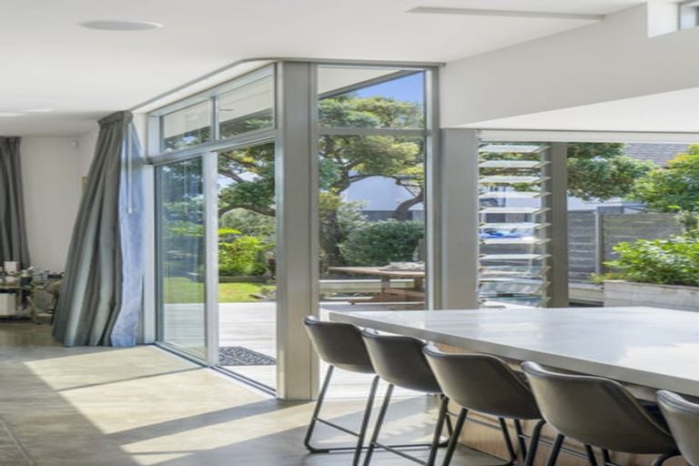 Photo of property in 37 Laurence Street, Manly, Whangaparaoa, 0930