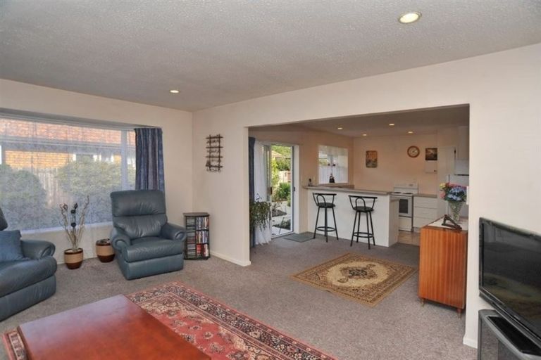 Photo of property in 3/57 Tyrone Street, Belfast, Christchurch, 8051