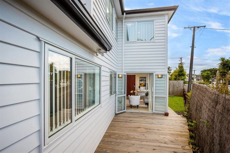 Photo of property in 96b Sturges Road, Henderson, Auckland, 0612