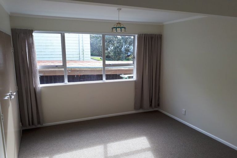 Photo of property in 2 Rajkot Terrace, Broadmeadows, Wellington, 6035