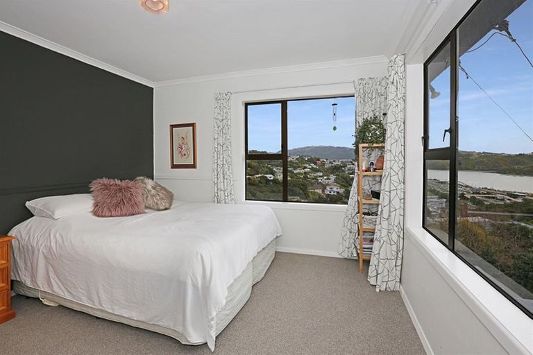 Photo of property in 36 Kiriwai Road, Paremata, Porirua, 5024