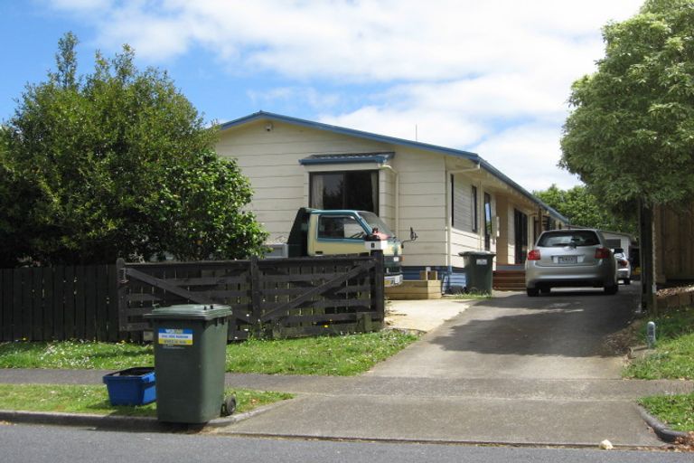Photo of property in 1 Ridgeway Road, Pukekohe, 2120