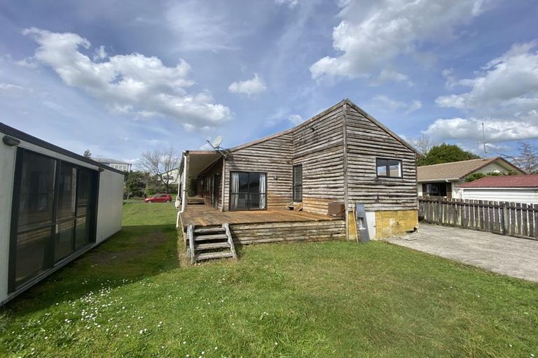 Photo of property in 47 Gilbass Avenue, Hamilton Lake, Hamilton, 3204