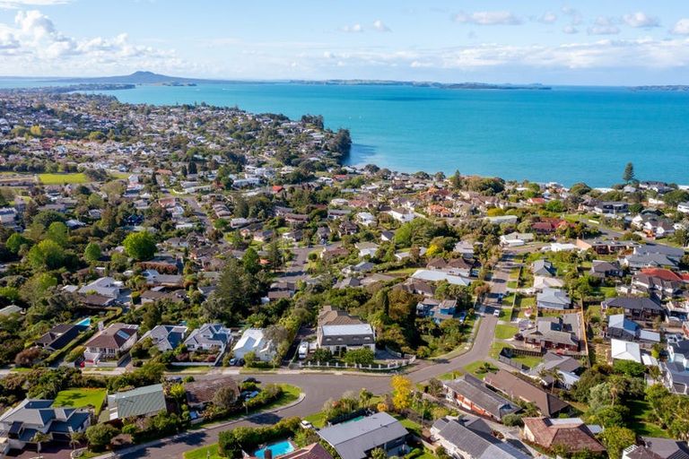 Photo of property in 19 Evelyn Road, Cockle Bay, Auckland, 2014