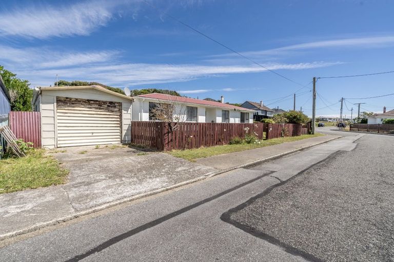 Photo of property in 12 Doyle Street, Bluff, 9814