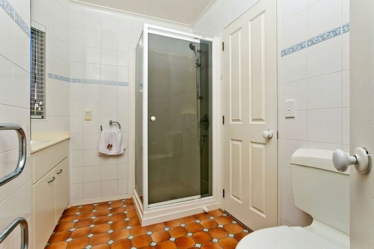 Photo of property in 27 Crestview Place, Browns Bay, Auckland, 0630