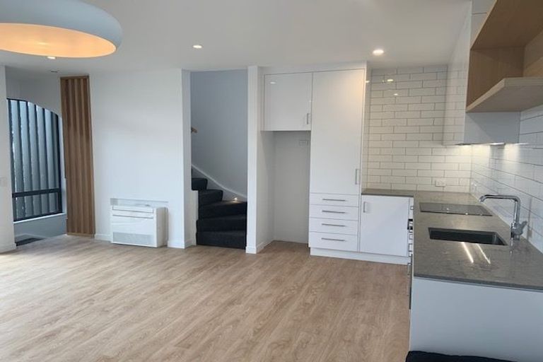 Photo of property in 4c Armour Avenue, Mount Victoria, Wellington, 6011