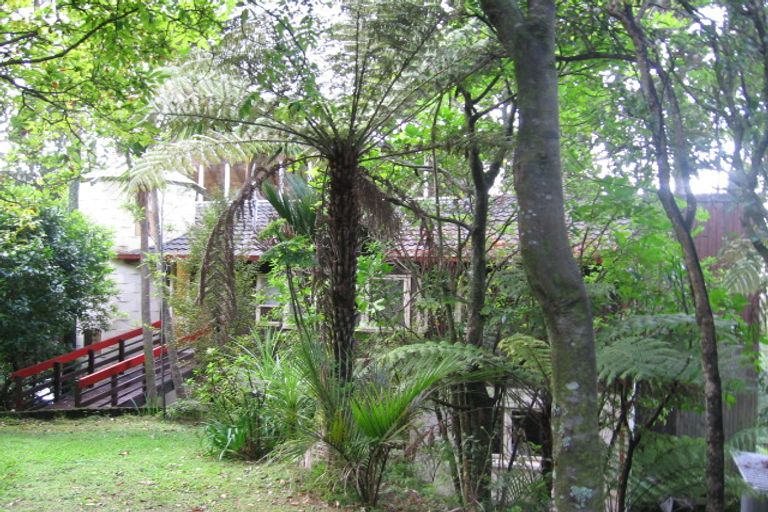 Photo of property in 18 Park Road, Titirangi, Auckland, 0604