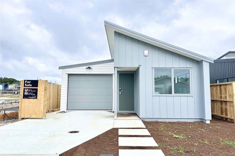 Photo of property in 21 Clayden Shuttleworth Street, Papakura, 2110