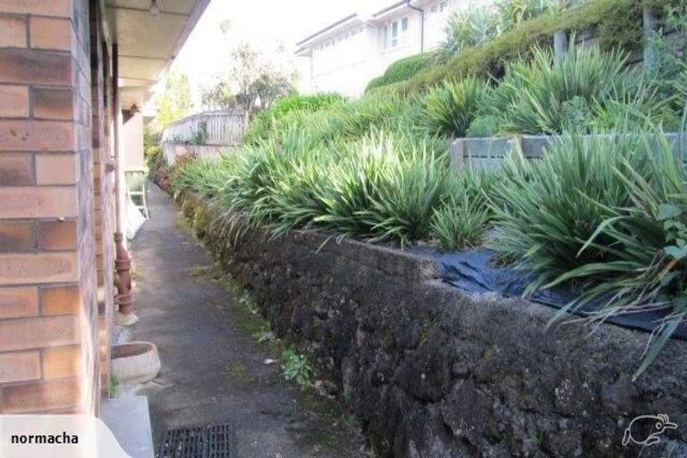 Photo of property in 3/20 Parkhill Road, Mellons Bay, Auckland, 2014