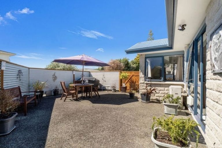 Photo of property in 32 Somerset Crescent, Highbury, Palmerston North, 4412