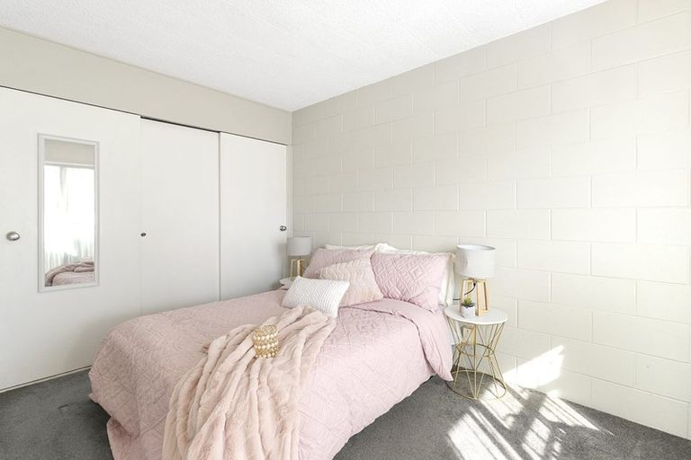 Photo of property in 2/4 Moana Street, Frankton, Hamilton, 3204