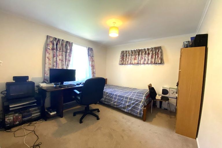 Photo of property in 18 Kelkirk Street, Kelston, Auckland, 0602