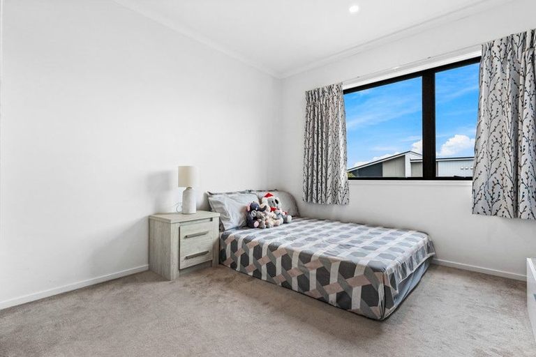 Photo of property in 13 Pukewhero Rise, Westgate, Auckland, 0614