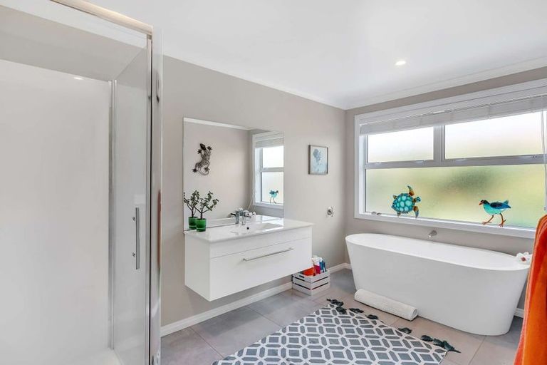 Photo of property in 17 Ballinger Place, Kaiapoi, 7630