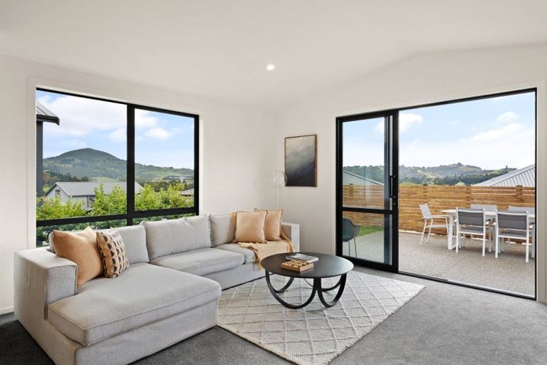 Photo of property in 10 Ella Lane, Green Island, Dunedin, 9018