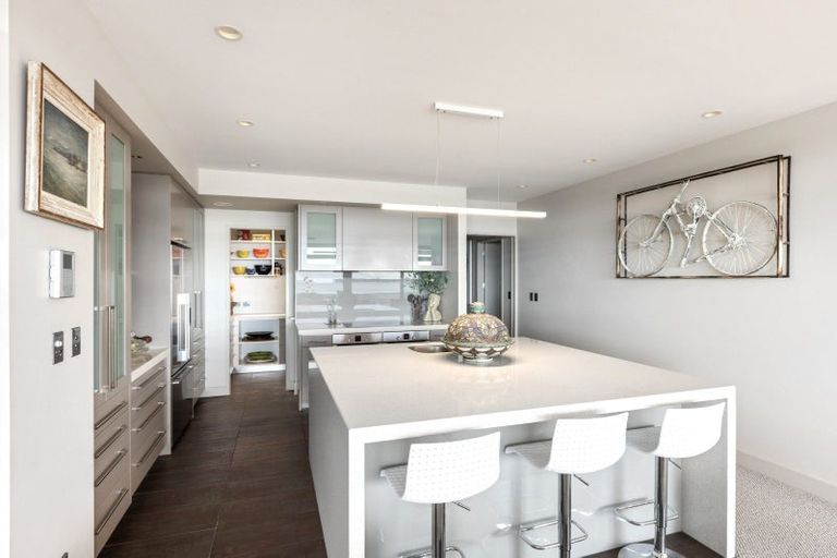 Photo of property in 98 Harbour Drive, Otumoetai, Tauranga, 3110