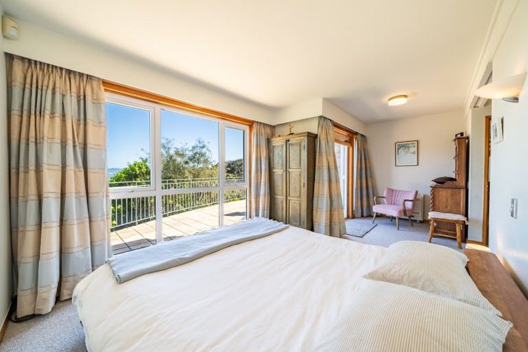 Photo of property in 28 Ngaumatau Road, Point Howard, Lower Hutt, 5013