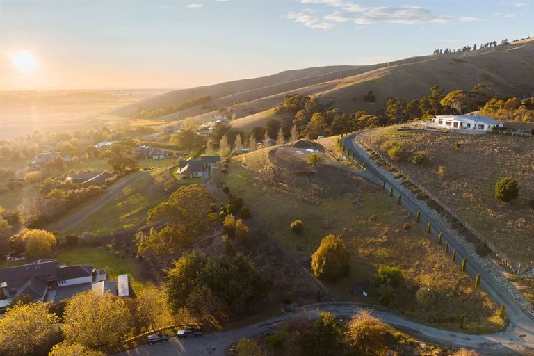 Photo of property in 33 Dry Hills Lane, Riverlands, Blenheim, 7274