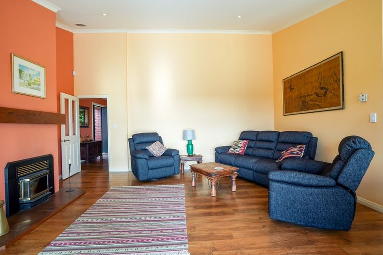 Photo of property in 17 Angus Lane, Tokomaru, Palmerston North, 4474