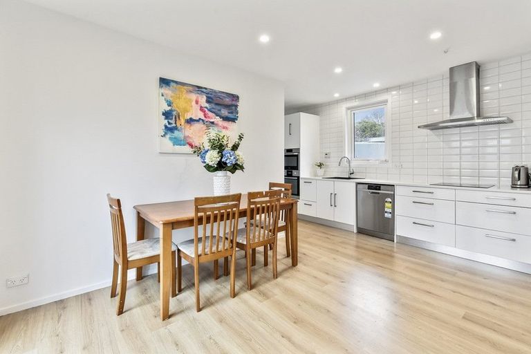 Photo of property in 6 Kawakawa-orere Road, Kawakawa Bay, Papakura, 2585