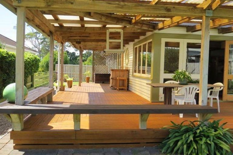 Photo of property in 15 Omata Road, Westown, New Plymouth, 4310