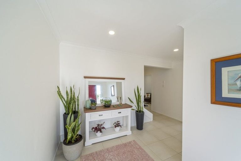 Photo of property in 2a Wanaka Terrace, Bell Block, New Plymouth, 4312