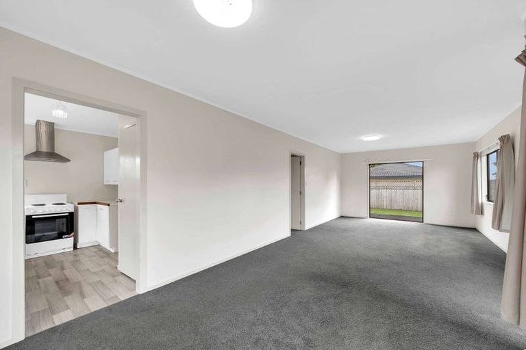 Photo of property in 3/54 Swanson Road, Henderson, Auckland, 0610