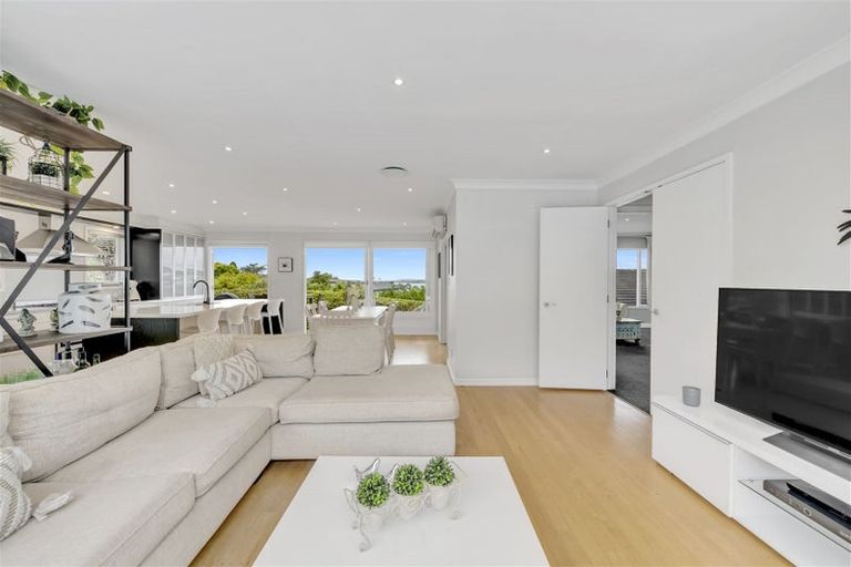 Photo of property in 3 Page Point, Mellons Bay, Auckland, 2014