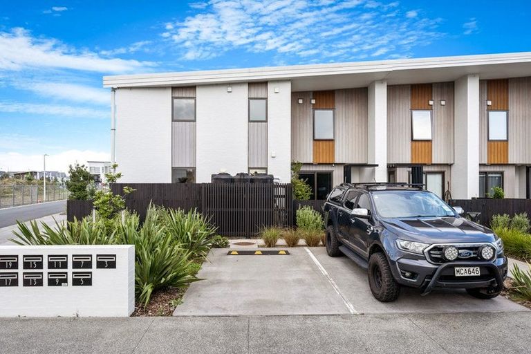Photo of property in 6 Vasi Drive, Hobsonville, Auckland, 0616