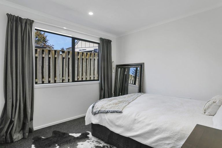 Photo of property in 2/151 Tauhara Road, Tauhara, Taupo, 3330