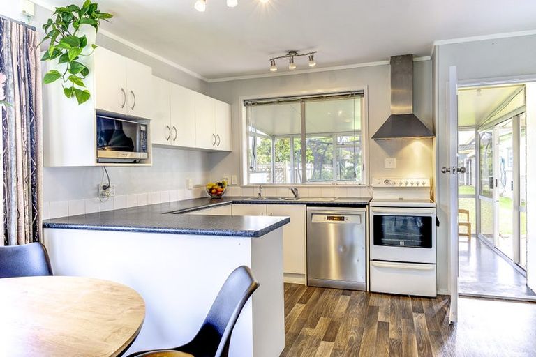 Photo of property in 32 Livingstone Avenue, Nawton, Hamilton, 3200