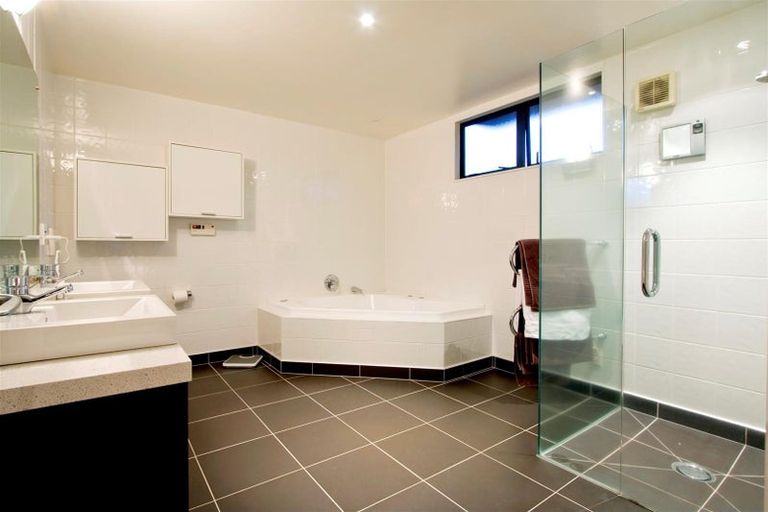 Photo of property in 11 Audrey Road, Takapuna, Auckland, 0620