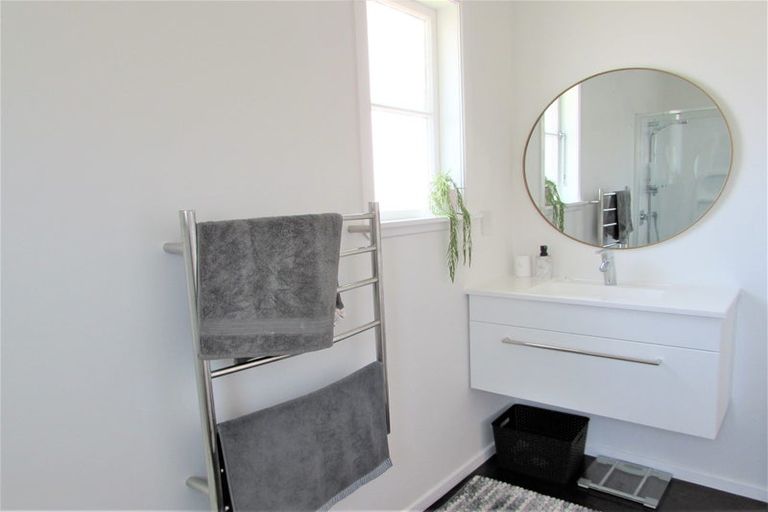 Photo of property in 4a Langford Street, Naenae, Lower Hutt, 5011