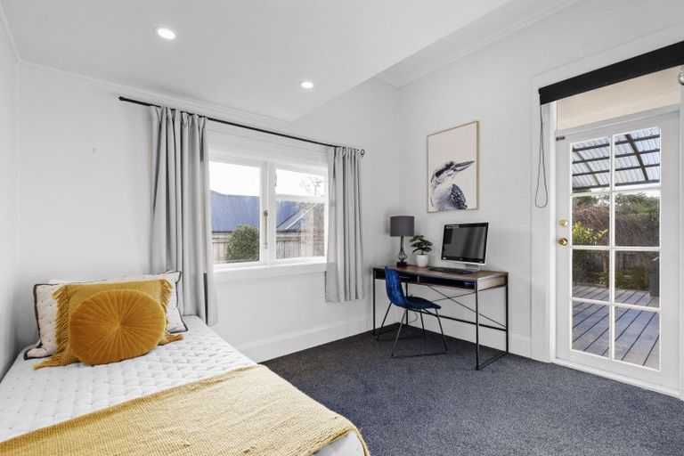 Photo of property in 239 Victoria Avenue, Hokowhitu, Palmerston North, 4410