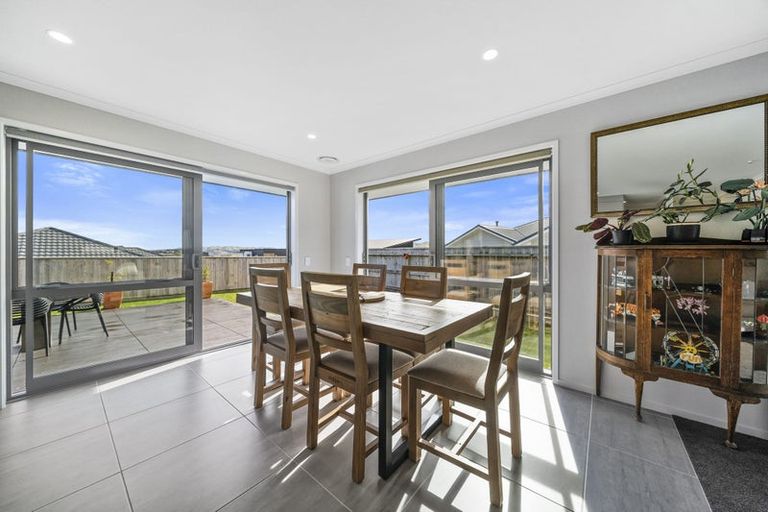 Photo of property in 7 Weatherdeck Close, Whitby, Porirua, 5024