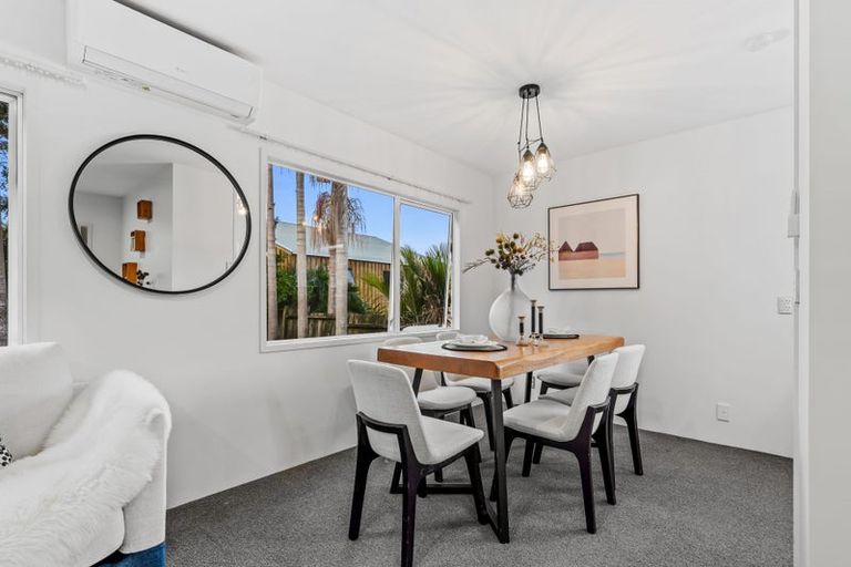 Photo of property in 2a Rata Road, Stanmore Bay, Whangaparaoa, 0932