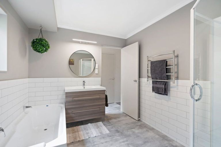 Photo of property in 23 Glen Bruce Place, Ngararatunua, Whangarei, 0176