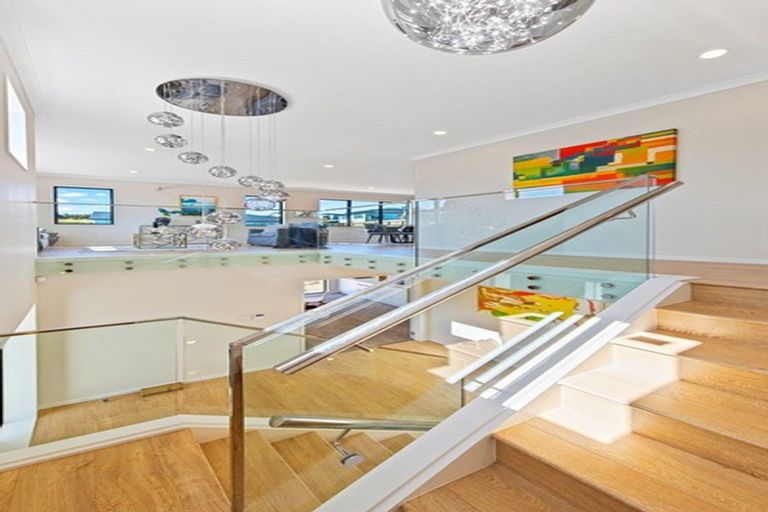 Photo of property in 28 Celestial Crescent, Orewa, 0931